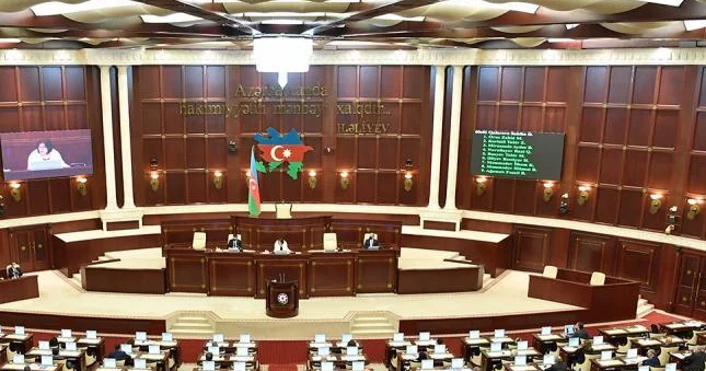 Парламент Азербайджана утвердил поправки по аквакультурным землям