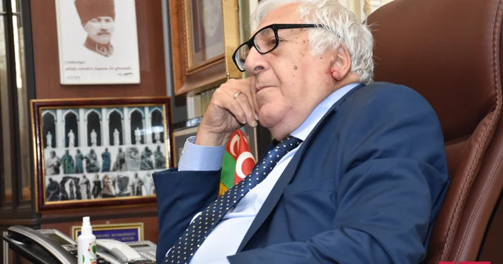 37 ildir Yazıçılar Birliyinə sədrlik edən Anar: 3 il sonra gedəcəm, qoy sevinsinlər...