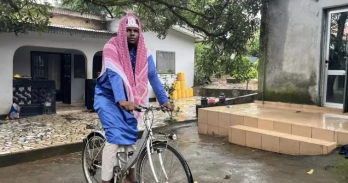 Həcc ziyarəti üçün velosipedlə 8500 kilometr qət etdi