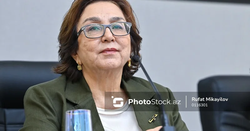 Məleykə Abbaszadə: Gündə sağılmaq daha ağırdır, qadınlar məni başa düşdülər