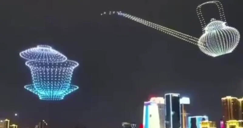 Грандиозное шоу дронов в Китае ВИДЕО