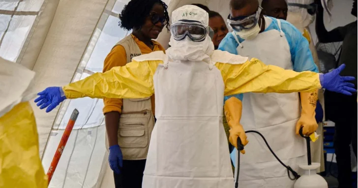 Dünyada Ebola həyəcanı: Ölkələr səyahət tədbirlərini sərtləşdirir