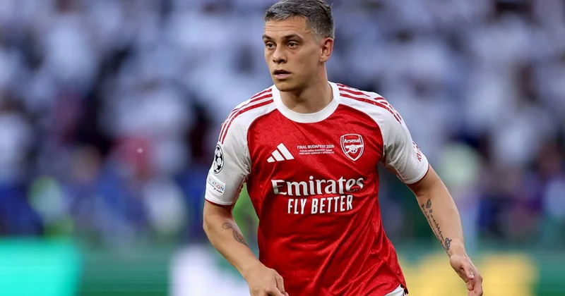 “Beşiktaş”ın “Arsenal”dan transfer etdiyi futbolçu İstanbula gəlib