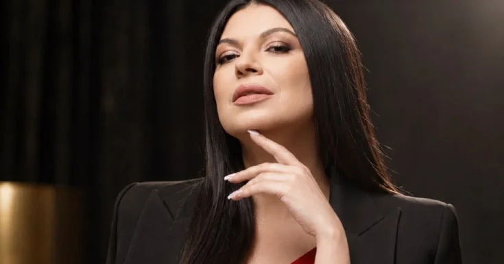 Zümrüd Qasımova ayrıldığı həyat yoldaşı ilə Foto