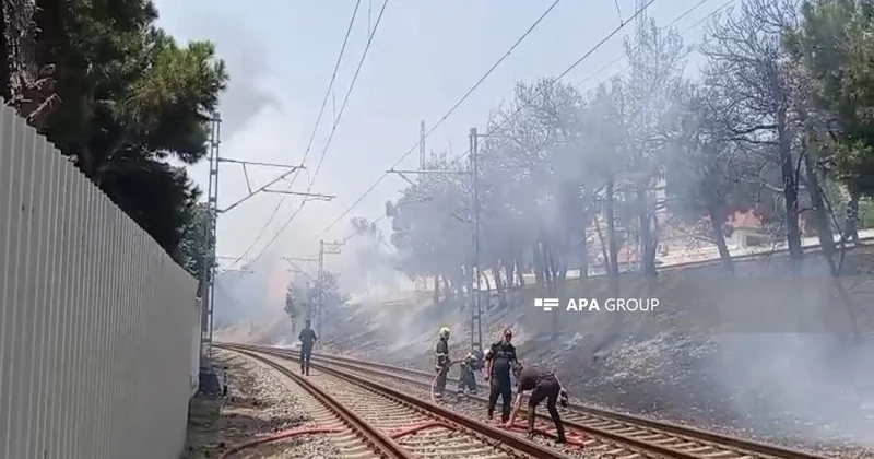 Babək prospektində açıq ərazidə yanğın söndürülüb FOTO YENİLƏNİB VİDEO
