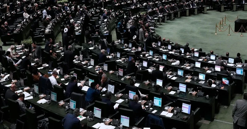 В парламенте Ирана потребовали аннулировать договоренности с США
