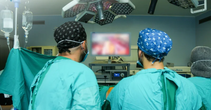Yeni Klinikada ilk dəfə: Nadir əməliyyat FOTO