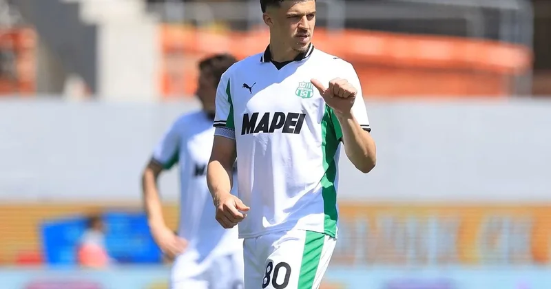 “Sassuolo”nun müdafiəçisi Muharemoviç “Lids”ə keçir