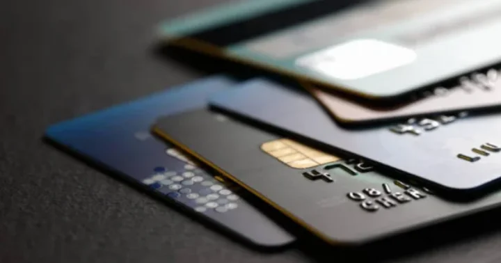 Bank kartını ailə üzvünə verməyə qadağa gəlir?