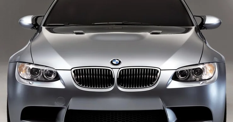 BMW onminlərlə avtomobilini geri çağırır YANĞIN RİSKİ VAR