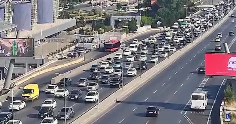 20 Yanvar istiqamətində tıxac var