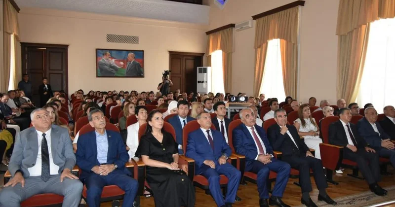 Milli Kitabxana və YAP Səbail rayon təşkilatı birgə tədbir təşkil edib