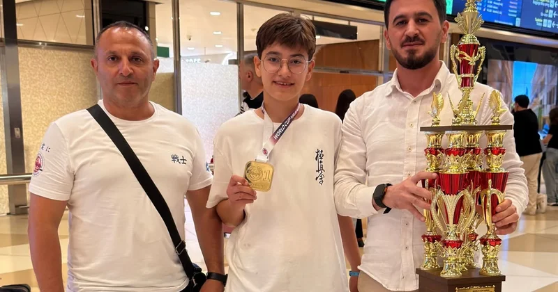 Dünya Kubokunda uğur qazanan karateçilərimiz Vətənə qayıdıblar FOTO
