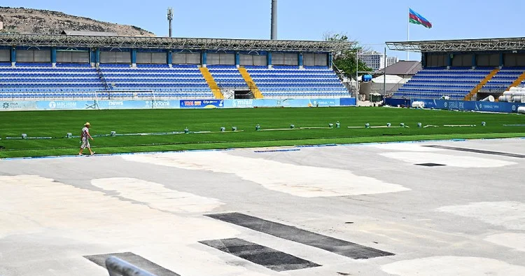 Bayıl stadionunda yenidənqurma işləri davam edir FOTOLAR