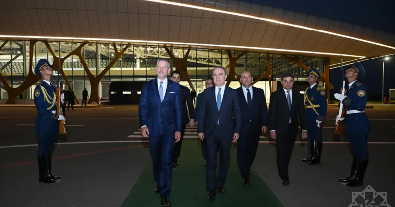 Slovakiya prezidenti Füzuli aeroportundan təyyarə ilə Bakı şəhərinə yola düşüb FOTO