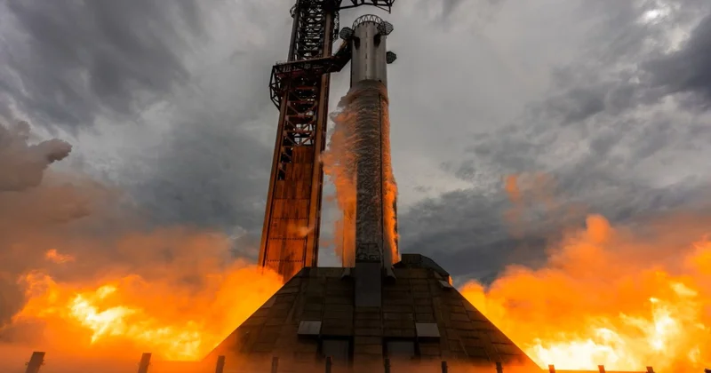 “SpaceX” 2027 ci ildən kosmosa data mərkəzləri göndərməyə başlayacaq