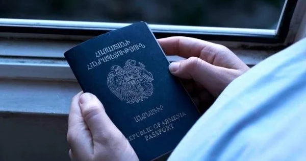 Ermənistanda pasportlarının Türkiyədə çapı iddiaları QALMAQAL