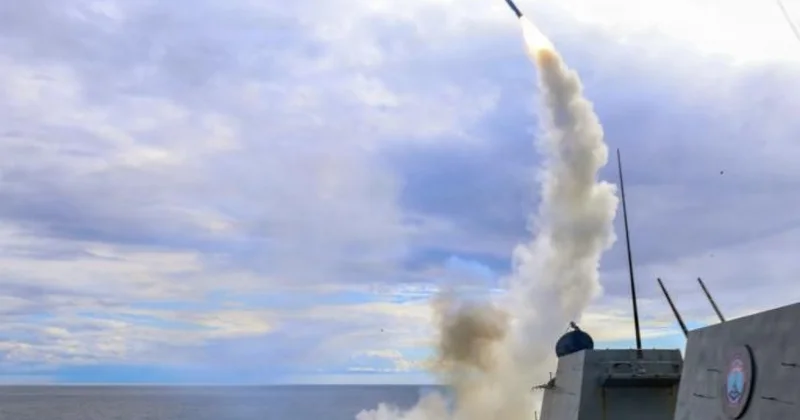 США нанесли серию ударов по военным объектам Ирана ВИДЕО
