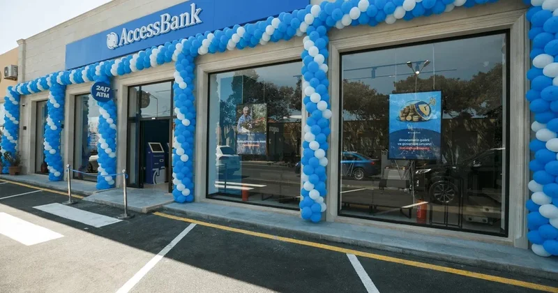 Şirkətlər “AccessBank”dan pullarını geri çəkir