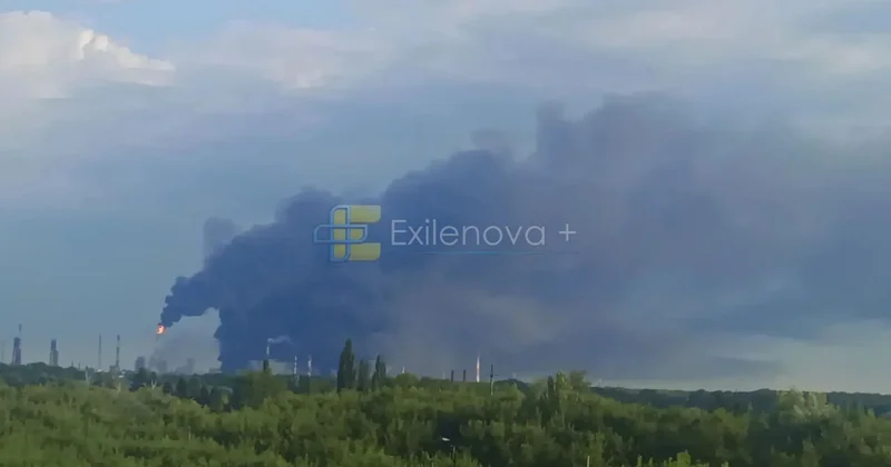 DRON HÜCUMU: Başqırdıstanda neft emalı zavodu vuruldu VİDEO