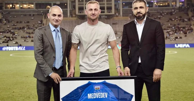 Maksim Medvedev təltif edildi