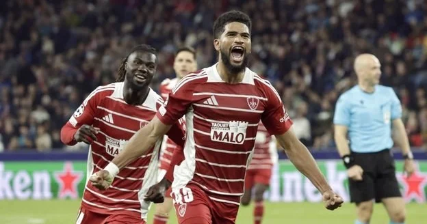 Fransa klubu 27 yaşlı futbolçunu transfer etdi RƏSMİ