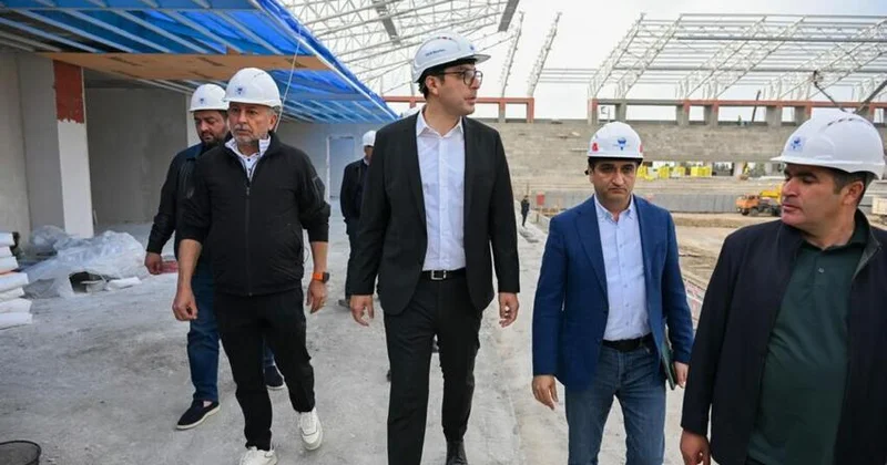 Fərid Qayıbov: Beş ayadək fəhlə kimi çalışdım