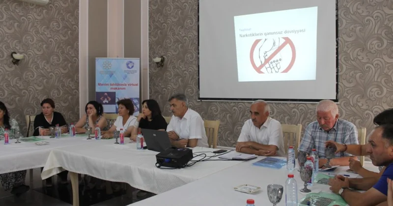 Sosial şəbəkələrdə təhlükəsizlik və uşaq hüquqları gündəmə gətirildi FOTOLAR