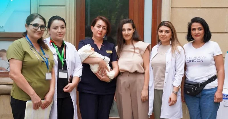 Родившийся на станции метро 20 Января ребенок и его мать выписаны из больницы