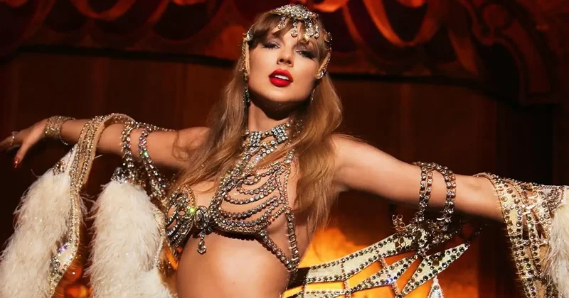 Театральность, драма и блеск: Тейлор Свифт готовит альбом The Life Of A Showgirl ФОТО