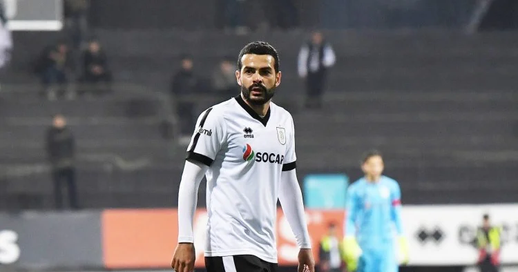 Emin Mahmudova kapitanlıq sarğısı qaytarıldı FOTO
