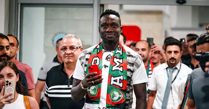 Sabiq Qalatasaray lı yenidən Türkiyədə