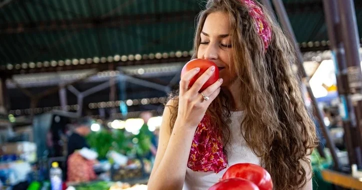 Bazardan ən yaxşı pomidoru belə seçin Həm dadlı, həm sağlam