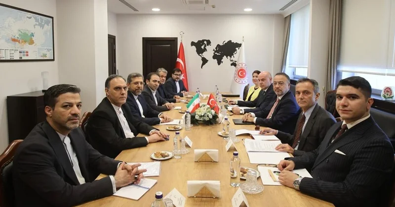 Türkiyə və İran XİN rəsmiləri regional məsələləri müzakirə ediblər