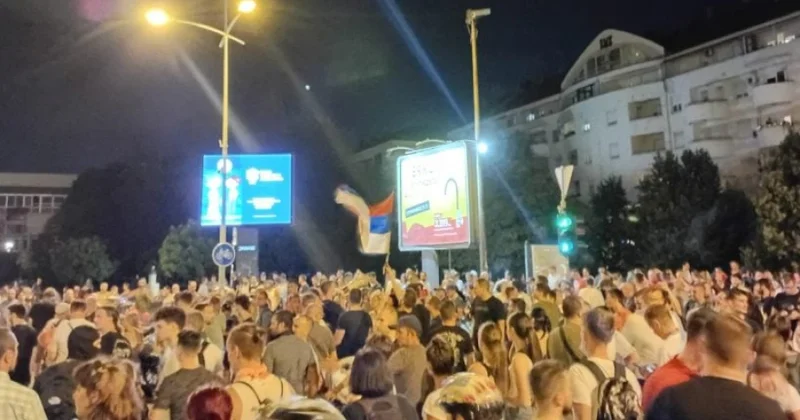 Serbiyada baş verən iğtişaşlarda 27 polis və 80 dən çox vətəndaş yaralanıb