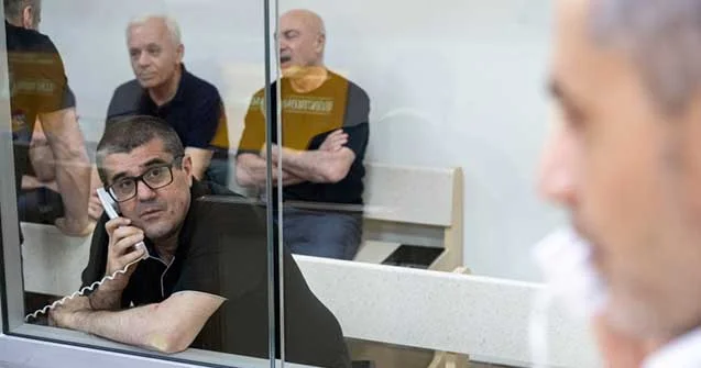 “Qardaşım elə gündə idi ki, paltarından tanıdım” Fotolar