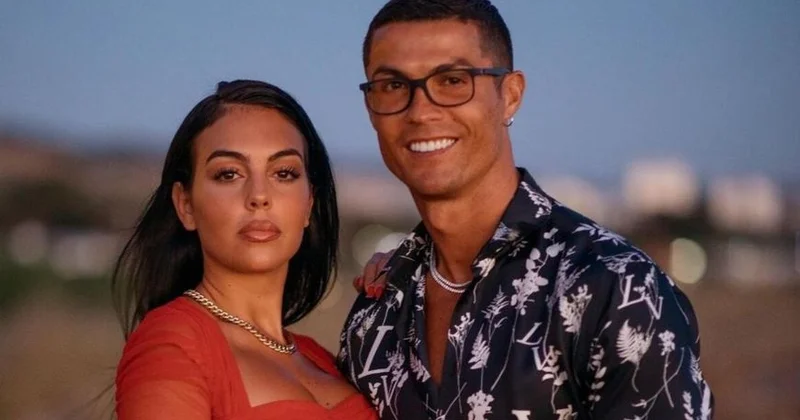 Ronaldonun Corcinaya aldığı nişan üzüyünün qiyməti açıqlandı FOTO KONKRET