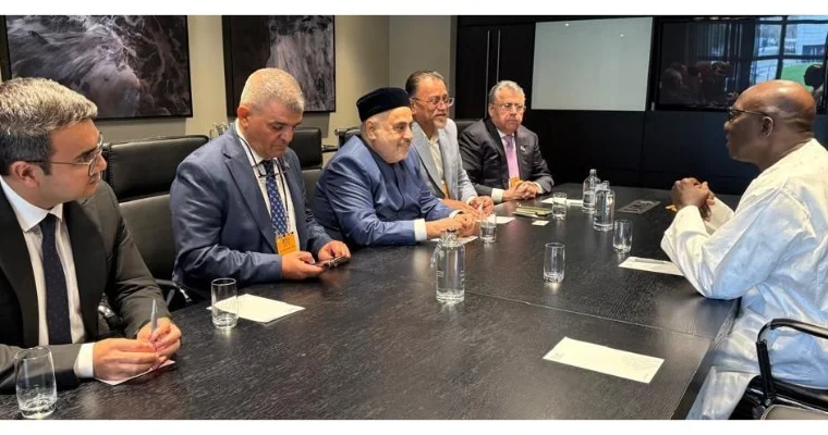 Şeyxülislam Keyptaunda ABŞ Dövlət Departamentinin komissarı ilə görüşüb