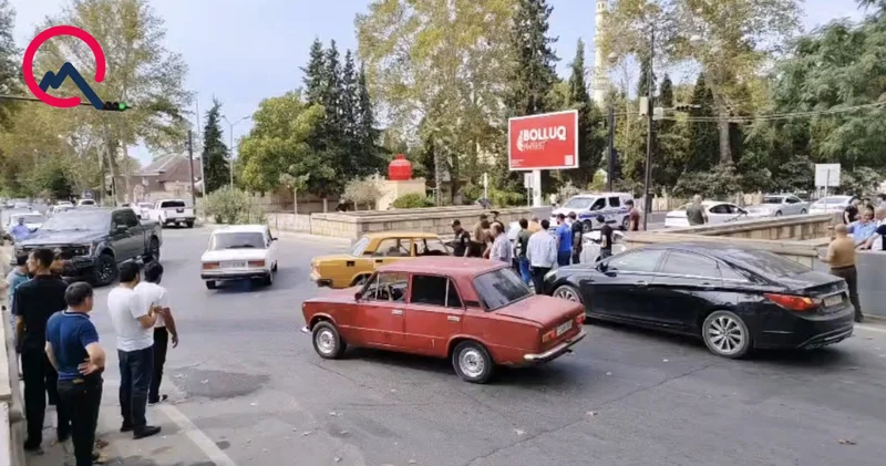 Zəncirvari qəzada 4 nəfər yaralandı Fotolar