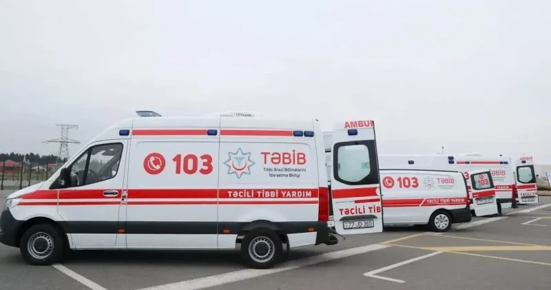 Qadın ambulansda doğuş edib