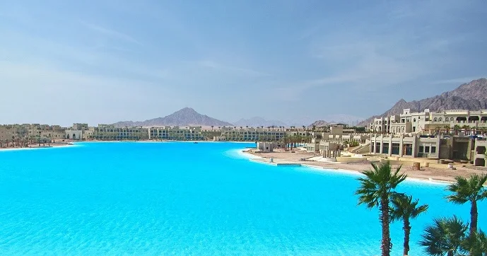 Misirdə səhranın ortasında qeyri adi turizm layihəsi