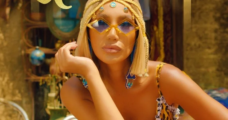 Röya Aygün Kazımovanın 37 il əvvəlki mahnısını oxudu Video