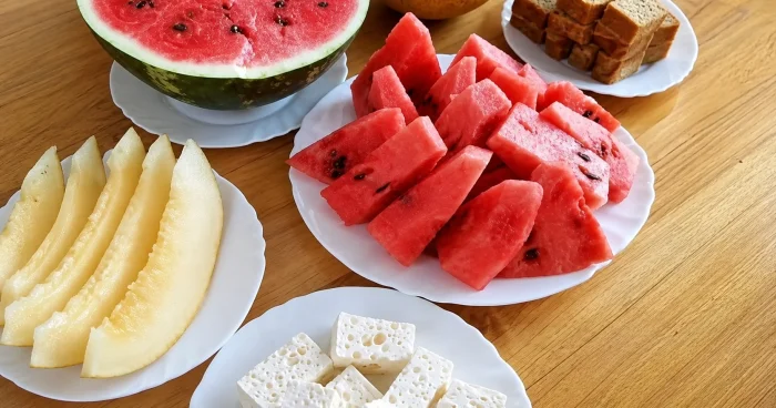 Qarpızın yanında çörək və pendir yeyənlərə xəbərdarlıq