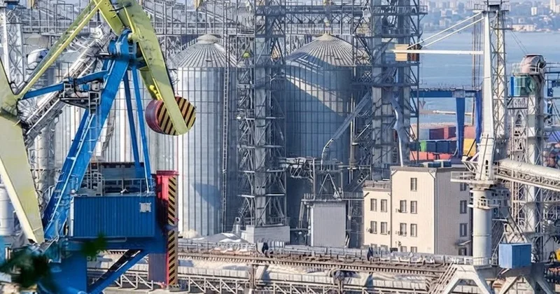 Российский порт подвергся атаке. Дроны летели и на Москву