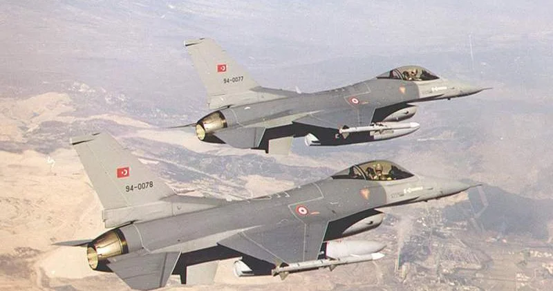 Tayland Baş nazirinin idarə etdiyi təyyarəni F 16 lar müşayiət etdi