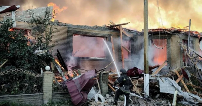 Rusiya ordusu Sumıda evə dron zərbəsi endirib, ana və 9 yaşlı oğlu ölüb