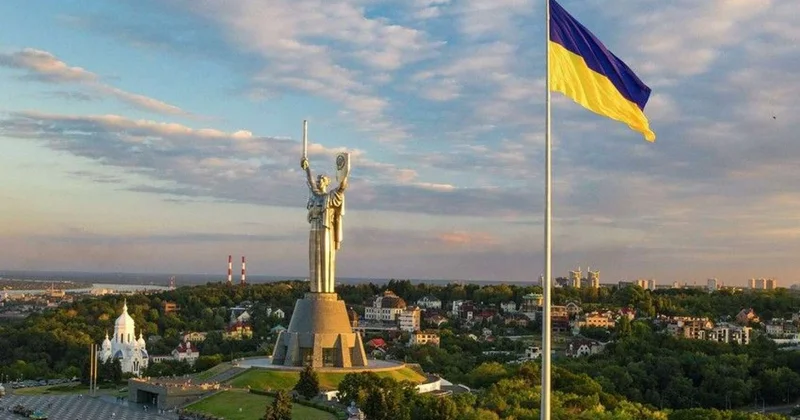 Ermənistan və Ukrayna siyasi dialoqun intensivləşdirilməsini müzakirə etdi