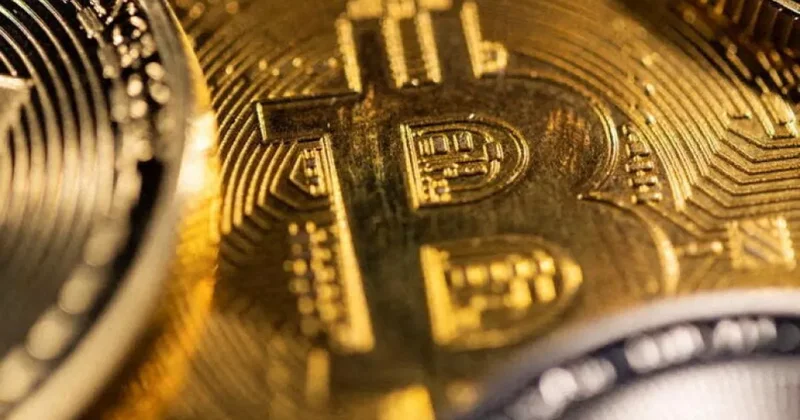 Крупнейшая криптобиржа мира ограничила операции с российскими платформами