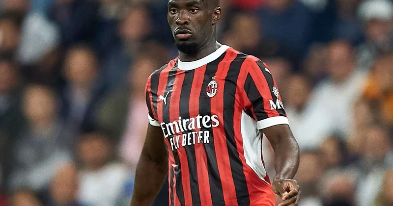 Milan transfer pəncərəsi bitənə qədər yeddi oyunçusunu satmağa hazırdır