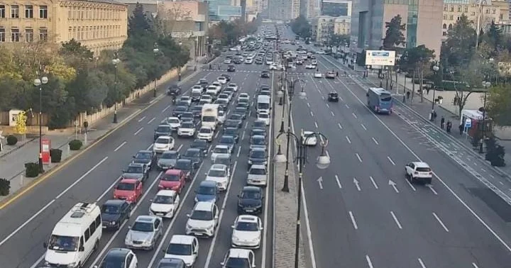 “İş və dərs saatlarının dəyişdirilməsi ciddi təhlillərdən sonra həyata keçirilməlidir” EKSPERT